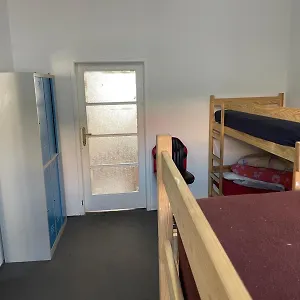 https://klamovka-hostel.praguehotelsweb.com